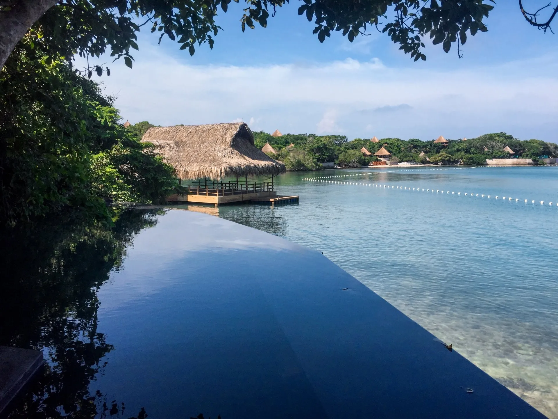 Piscina+bungalow+mar-1920w